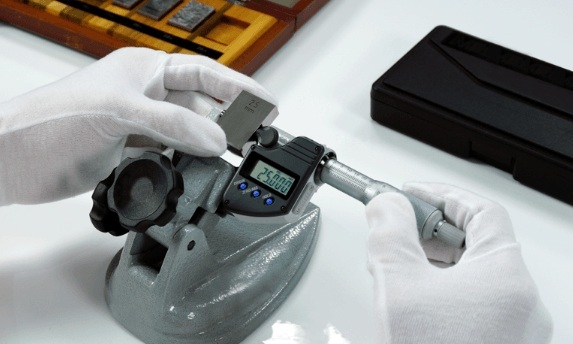 What is the difference between vernier calipers and micrometers ...